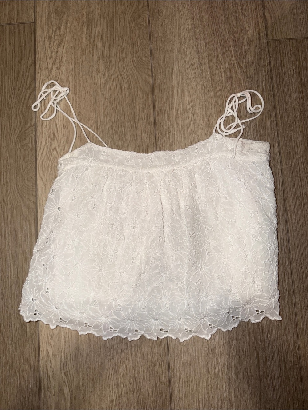 Wilfred White Eyelet Lace Camisole with Tie Straps